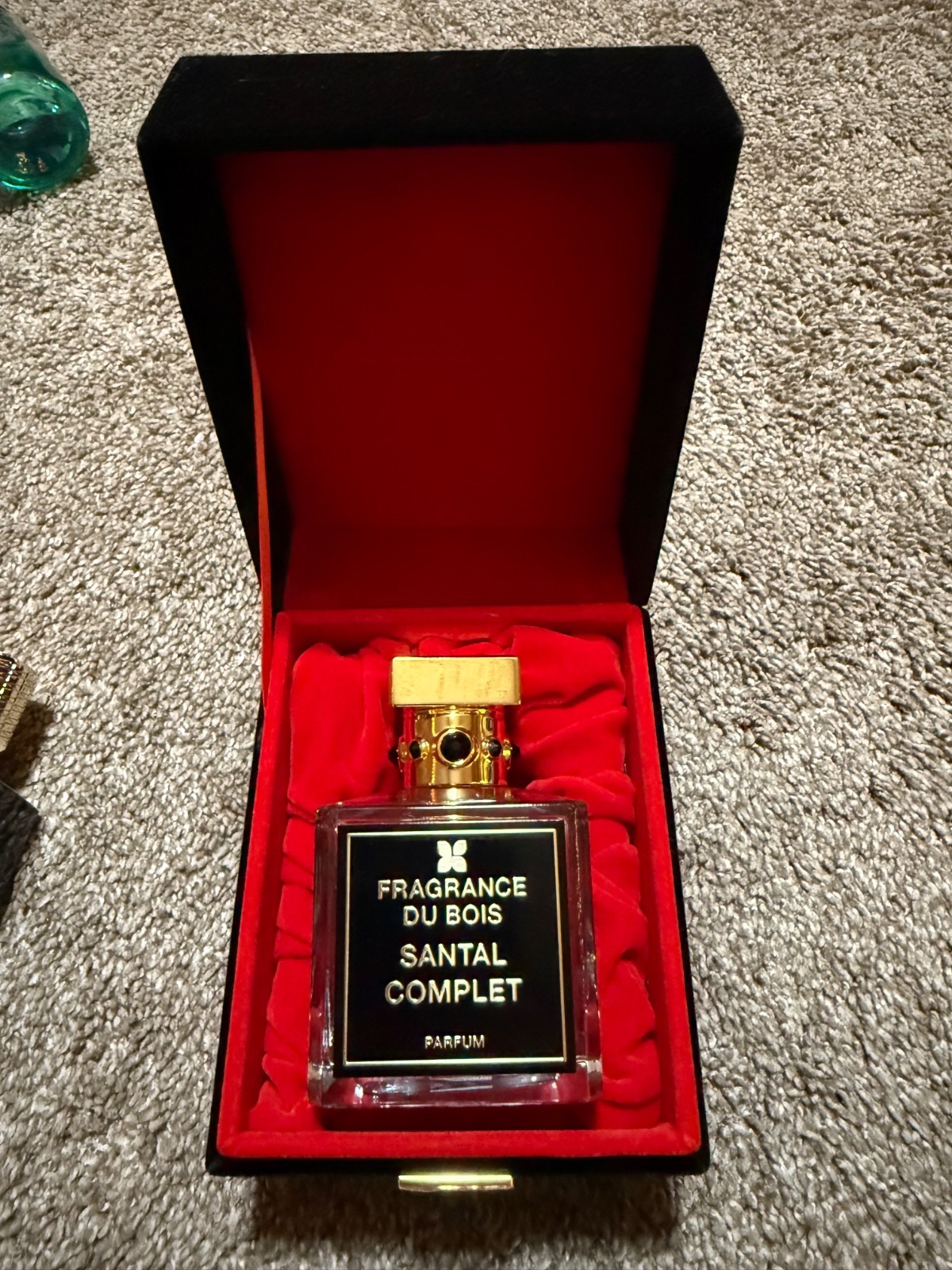 Fragrance Du Bois Santal Complet — photo from the seller
