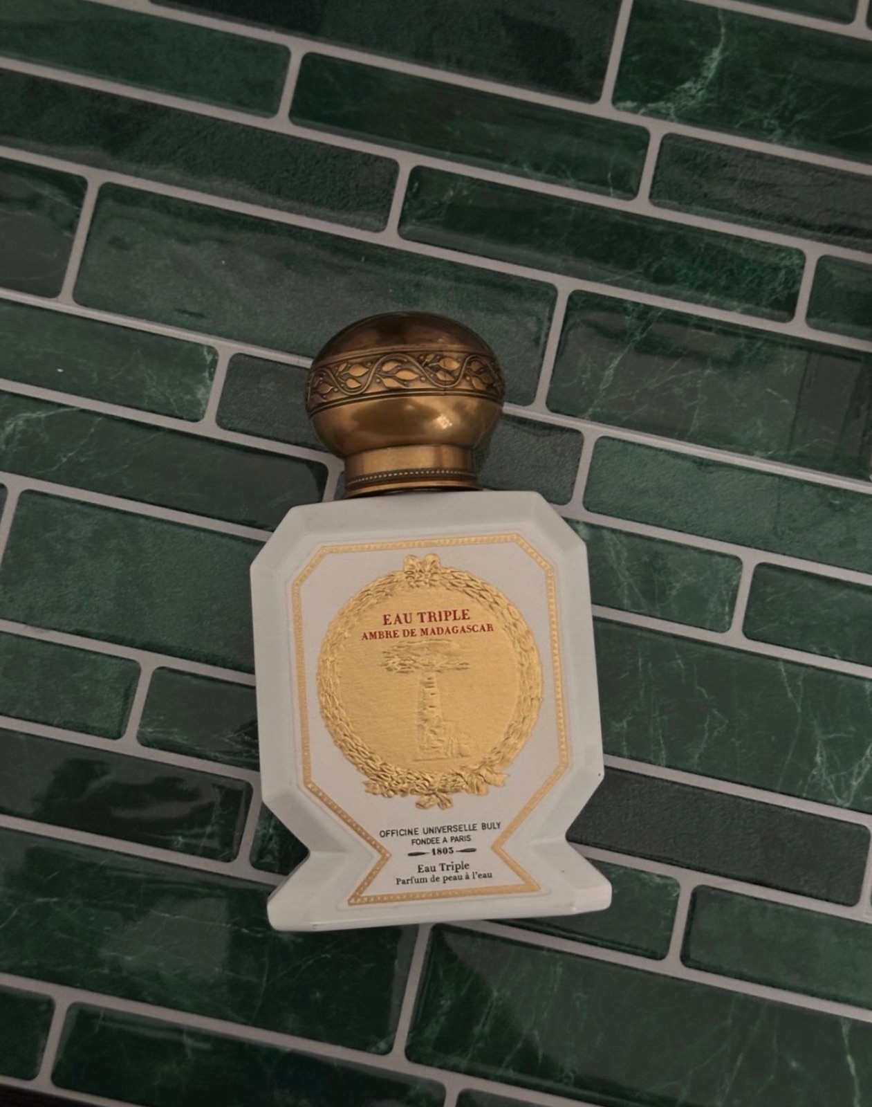 Oficine Universelle Buly Ambre de Madagascar — photo from the seller